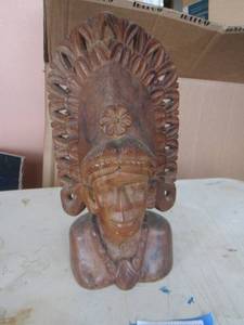 lot 634 image: wooden sculpture