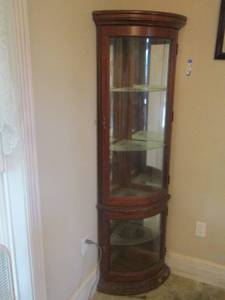 lot 630 image: 6922 round corner curio cabinet