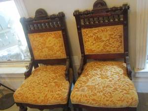 lot 640 image: 2 Victorian style padded seating chairs vintage