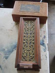 lot 661 image: 2 wooden boxes, could be used for jewelry or 