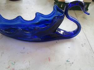 lot 681 image: beautiful blue glass swan