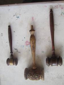 lot 685 image: judge gavels qty 3