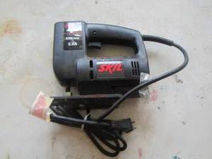 lot 689 image: skil saw electric