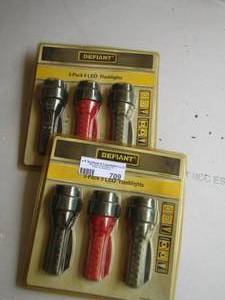 lot 709 image: defiant flash light set qty 2 both new
