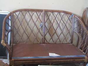 lot 940 image: 2 person bench