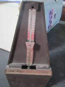lot 948 image: metronome scale