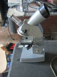 lot 951 image: MICROSCOPE