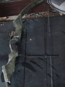 lot 955 image: XI Skyhawk series COMPOUND Bow