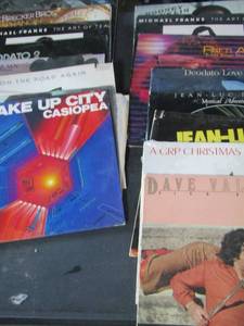 lot 957 image: vintage records QTY 12