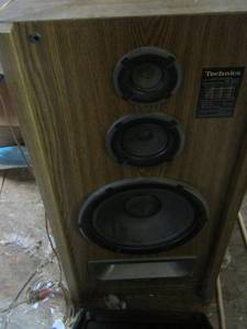 lot 1014 image: Technics super bass 3 way speaker system -SB-2845