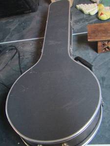 lot 1023 image: empty music instrument case