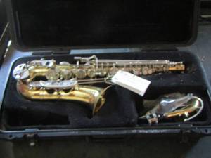 lot 1024 image: peak musical products- woodwind mouth piece kit, also Alto saxophone