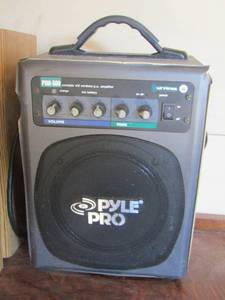 lot 1050 image: Pyle Pro amplifier