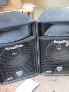 lot 1052 image: sound tech speaker set qty 2