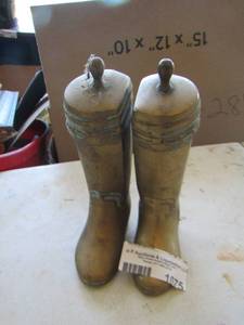 lot 1075 image: brass boot book ends qty 2