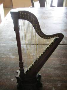 lot 1155 image: mini harp