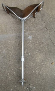 lot 1179 image: SHOOTING STICK AKA SEAT STICK for fishing camping or even hunting