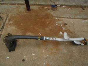 lot 1181 image: ryobi weed eater