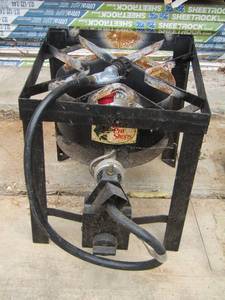 lot 1184 image: bass pro shop deep fryer