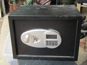 lot 1191 image: black safe