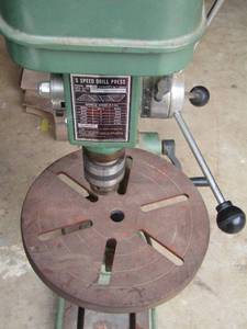 lot 1194 image: SACHIN 5 speed drill press  MODEL SC13N
