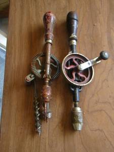 lot 1083 image: BRACE & BIT HAND DRILL