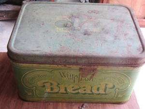 lot 1100 image: wheat bread box vintage