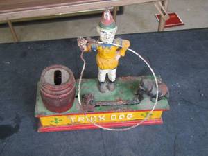 lot 1107 image: trunk dog vintage metal bank