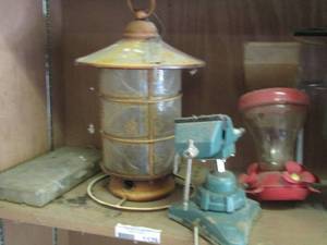 lot 1129 image: humming bird feeder- lantern- plus