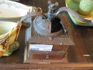 lot 1124 image: MCCOY POTTERY BANANA BOAT  & COFFEE GRINDER