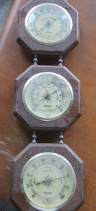 lot 1132 image: barometer