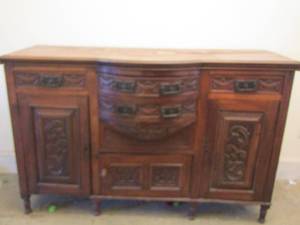 lot 1222 image: Beautiful buffet just needs a little cleaning and tlc