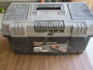 lot 1240 image: husky tool box