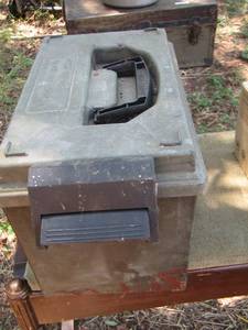 lot 1258 image: empty tool box or tackle box