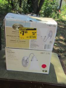 lot 1256 image: Hampton bay light fixture