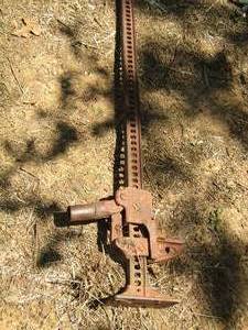 lot 1262 image: Vintage floorTRACTOR Jack