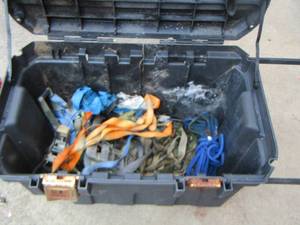 lot 1274 image: black tote of strapstie downs