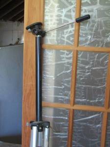 lot 1285 image: large tri pod