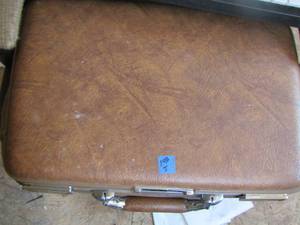 lot 1304 image: brown suitcase