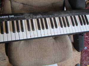 lot 1305 image: Alexis -Q49 keyboard