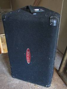 lot 1312 image: CRATE UFM-12H SPEAKER