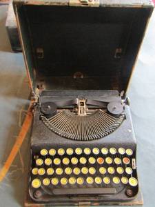 lot 1316 image: vintage type writer