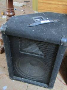 lot 1323 image: Crate SPEAKER UFH-12H