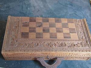 lot 1336 image: wooden chess box