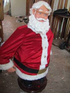 lot 1361 image: singing Santa unknown working condition condition