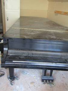 lot 2 image: BALDWIN GRAND  D 200156 2067 PIANO EBONY (YOU ARE RESPONSIBLE FOR HAVING IT MOVED- ITS UPSTAIRS)