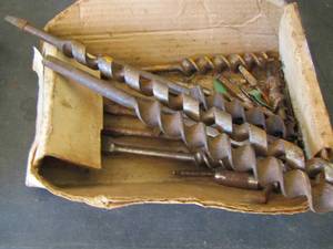 lot 1651 image: various size drill bits