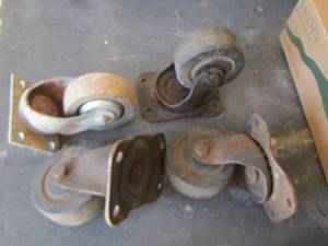 lot 1656 image: qty 4 metal wheels