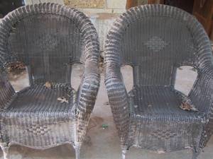 lot 1678 image: wicker patio chairs qty 2