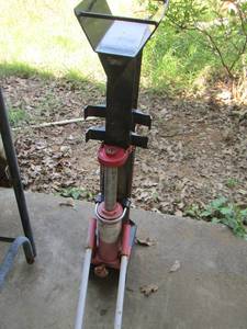 lot 1684 image: LOG SPLITTER